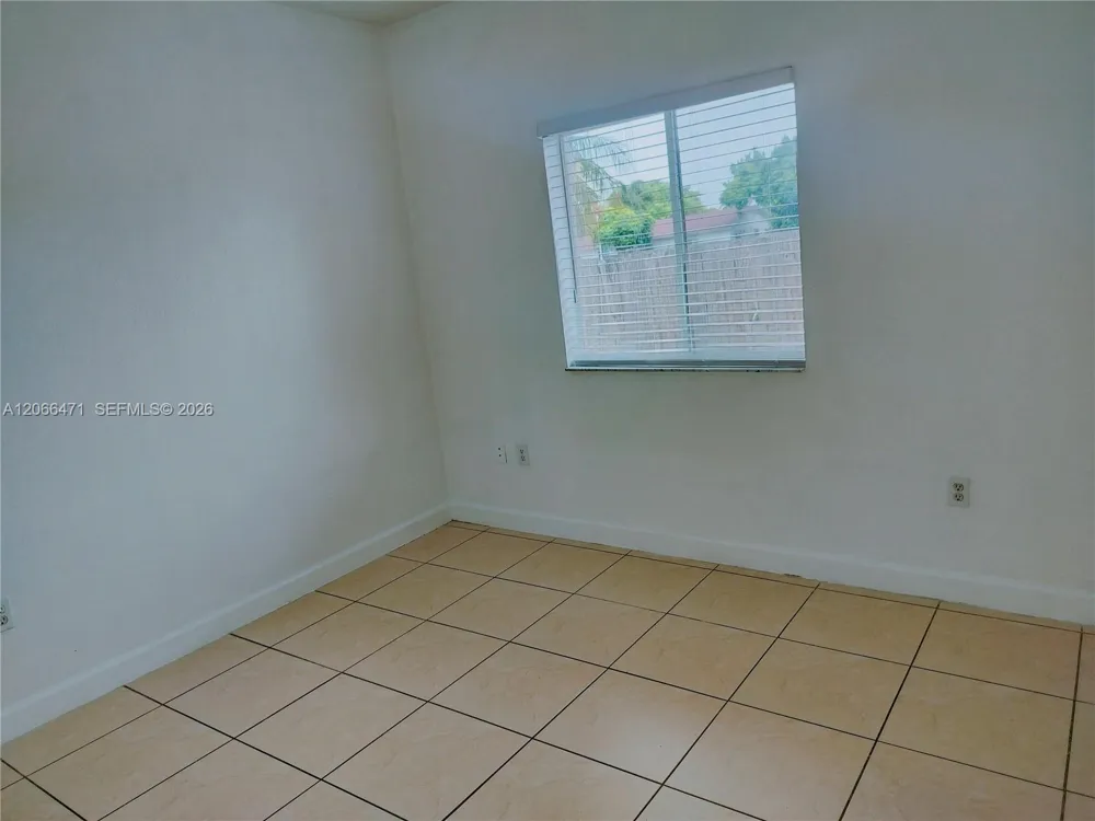 11705 SW 184 ST Miami, FL 33177