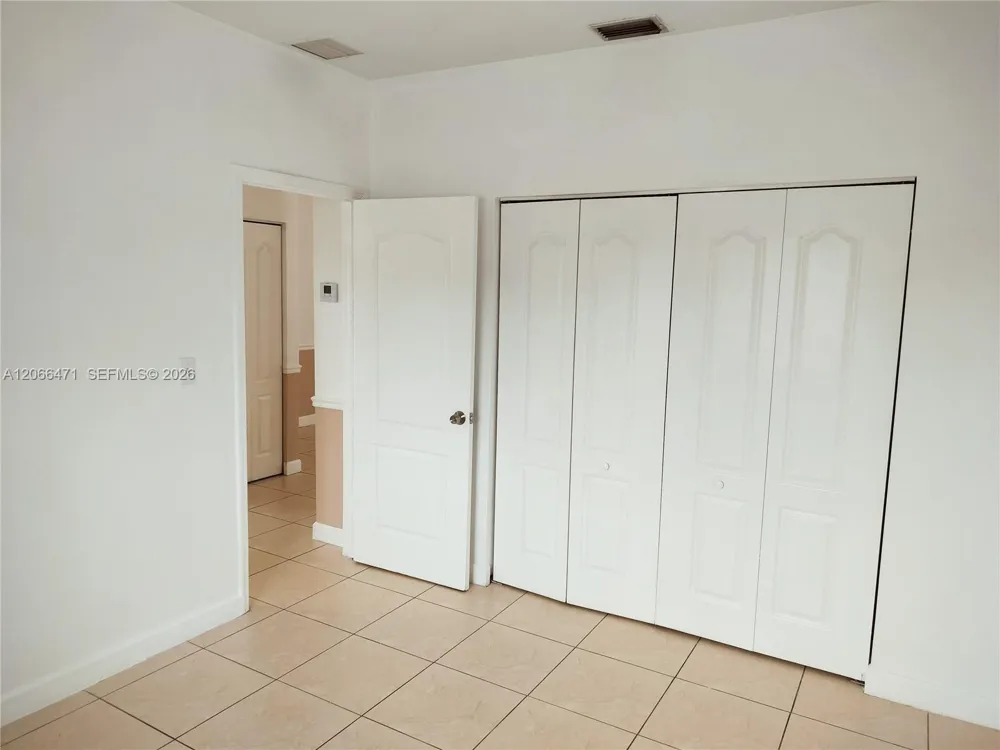 11705 SW 184 ST Miami, FL 33177