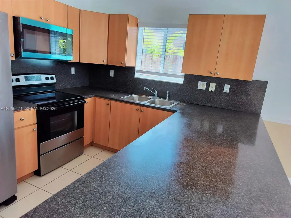 11705 SW 184 ST Miami, FL 33177