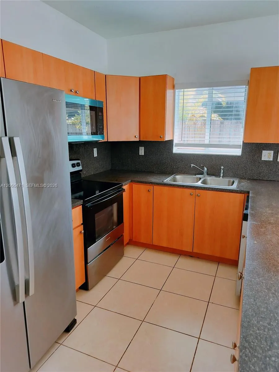 11705 SW 184 ST Miami, FL 33177