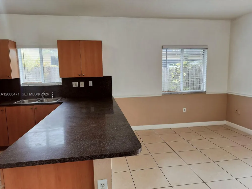 11705 SW 184 ST Miami, FL 33177