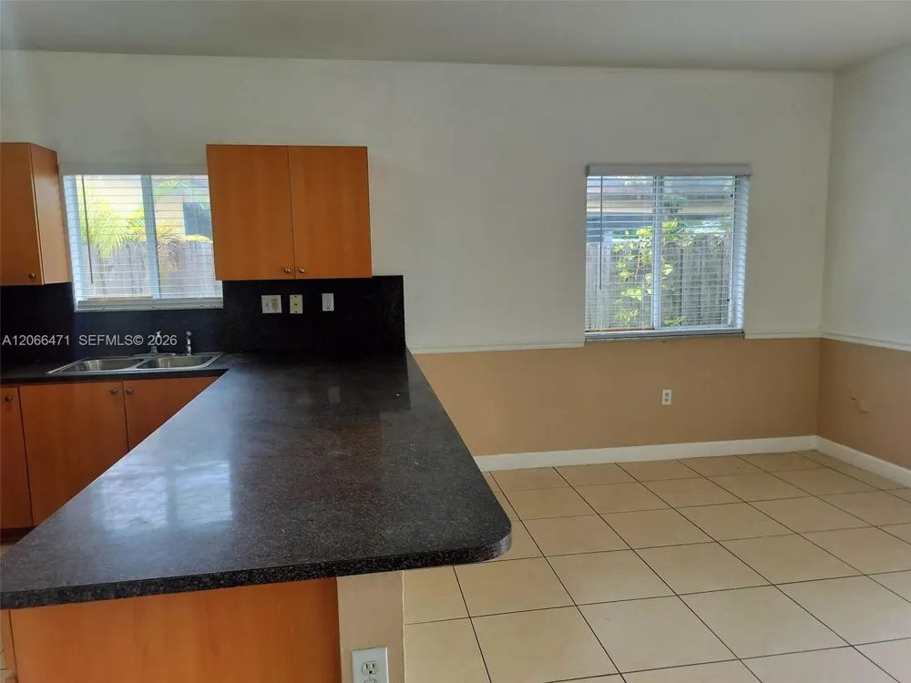 11705 SW 184 ST Miami, FL 33177