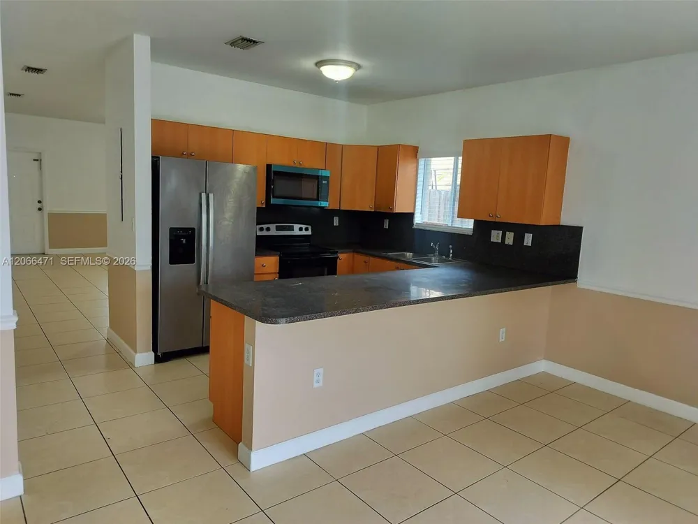 11705 SW 184 ST Miami, FL 33177