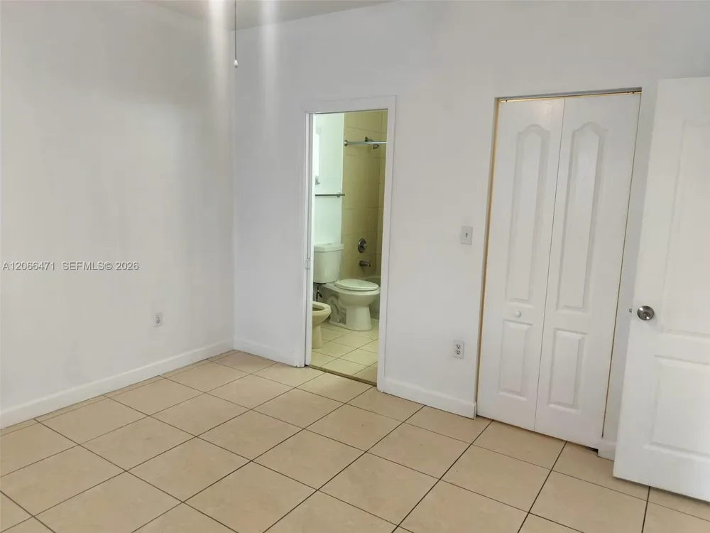 11705 SW 184 ST Miami, FL 33177