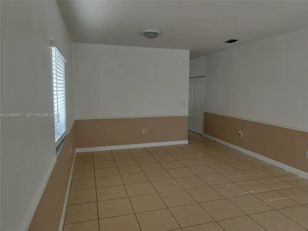 11705 SW 184 ST Miami, FL 33177