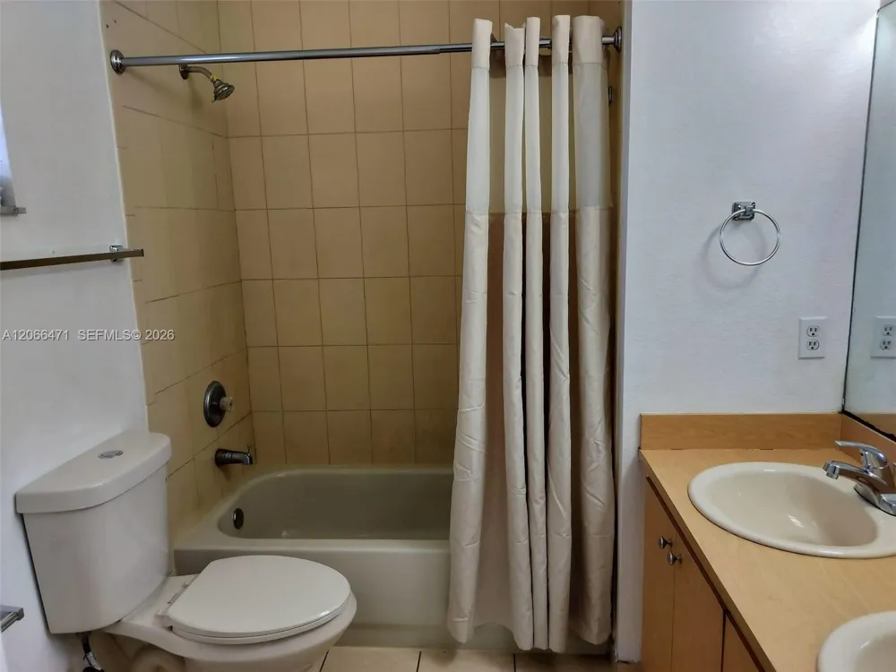 11705 SW 184 ST Miami, FL 33177