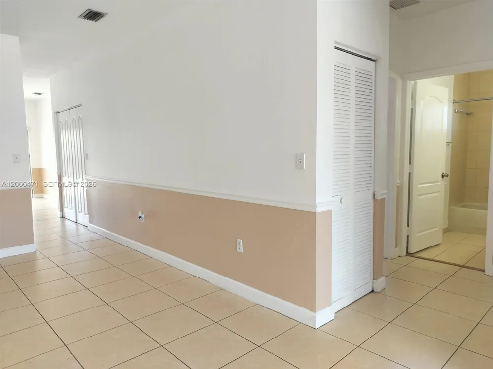 11705 SW 184 ST Miami, FL 33177