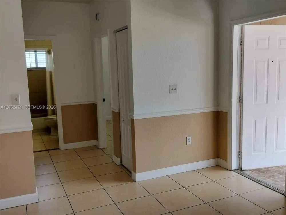 11705 SW 184 ST Miami, FL 33177