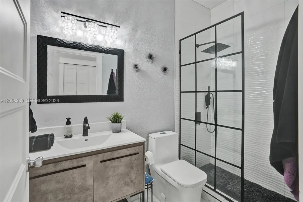 8816 NW 149th Ter Miami Lakes, FL 33018