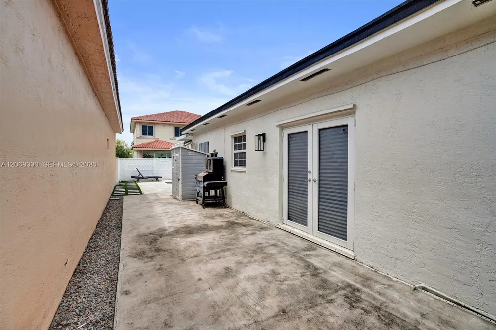 8816 NW 149th Ter Miami Lakes, FL 33018