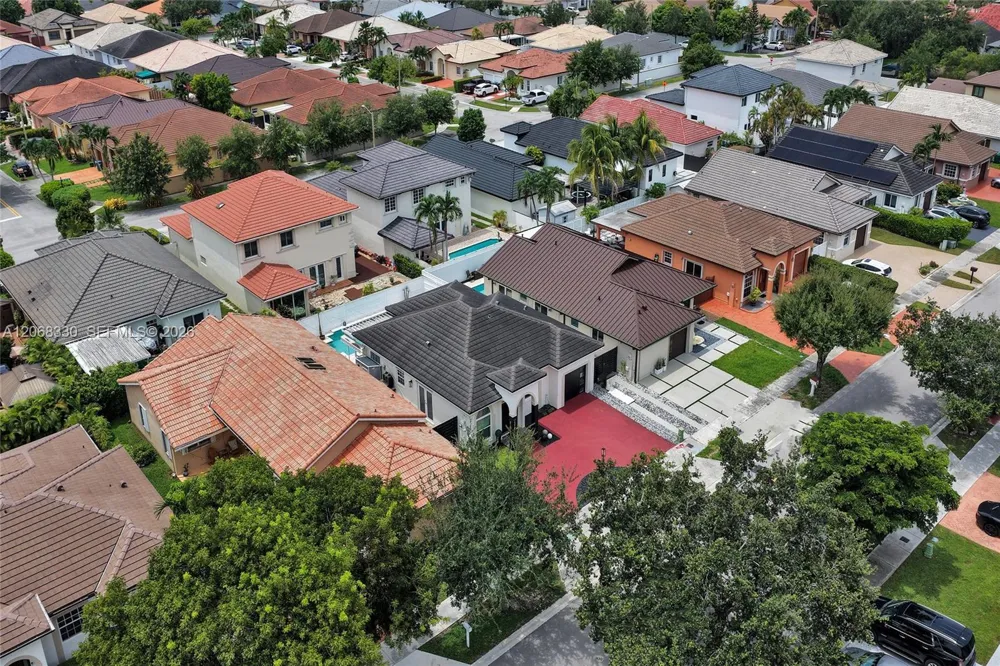 8816 NW 149th Ter Miami Lakes, FL 33018