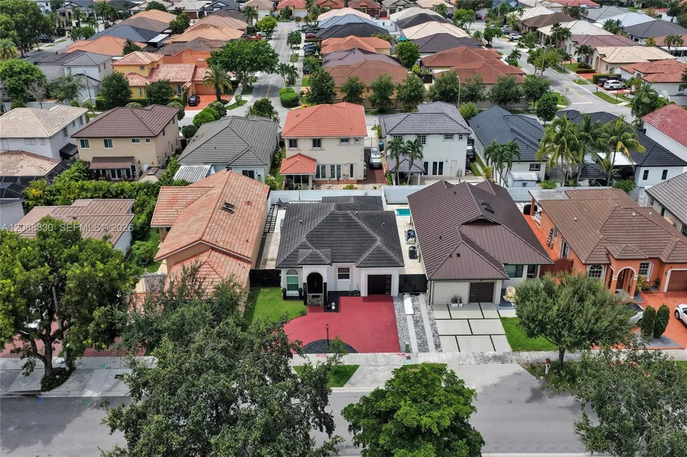 8816 NW 149th Ter Miami Lakes, FL 33018