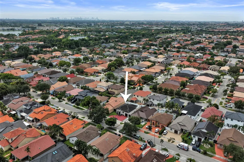 8816 NW 149th Ter Miami Lakes, FL 33018