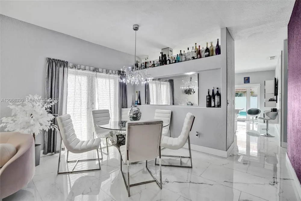 8816 NW 149th Ter Miami Lakes, FL 33018