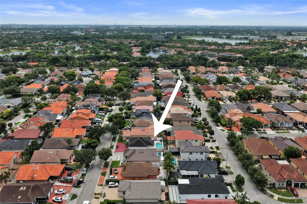 8816 NW 149th Ter Miami Lakes, FL 33018