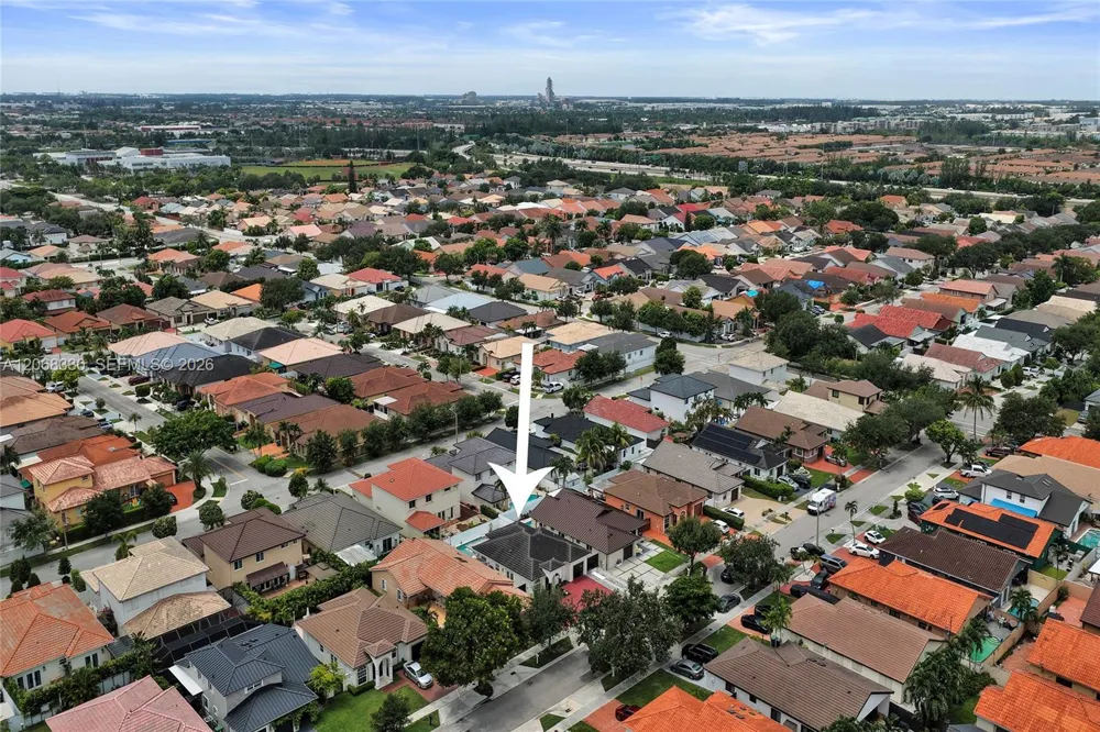 8816 NW 149th Ter Miami Lakes, FL 33018