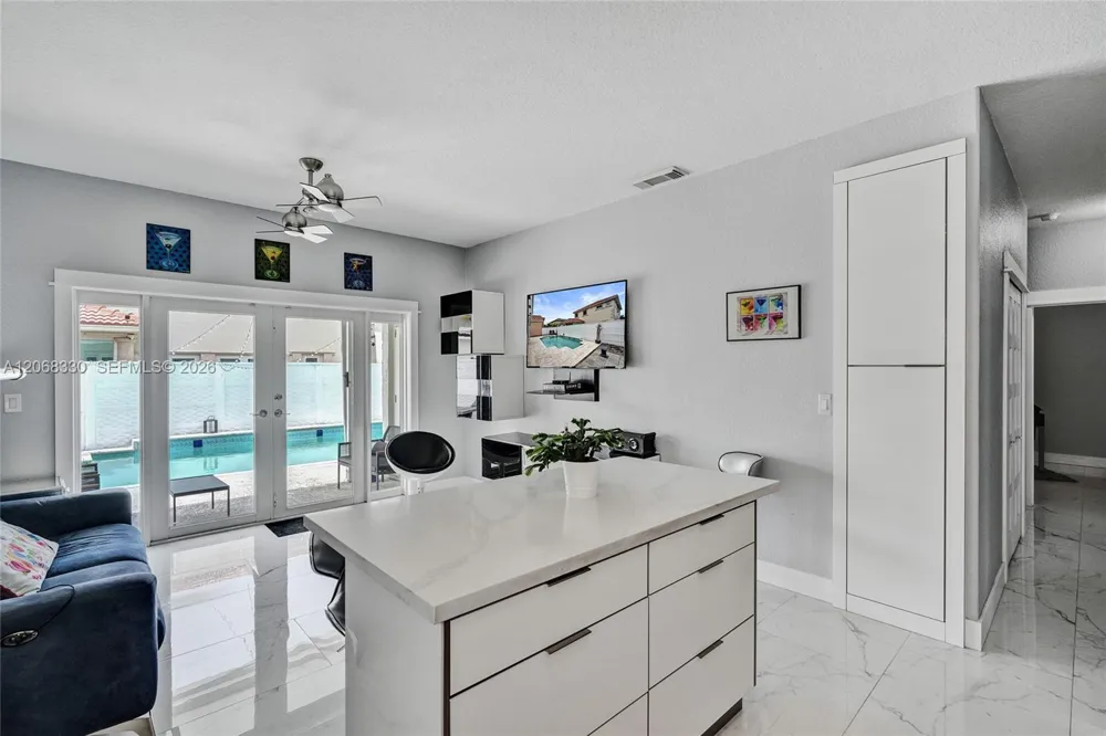 8816 NW 149th Ter Miami Lakes, FL 33018