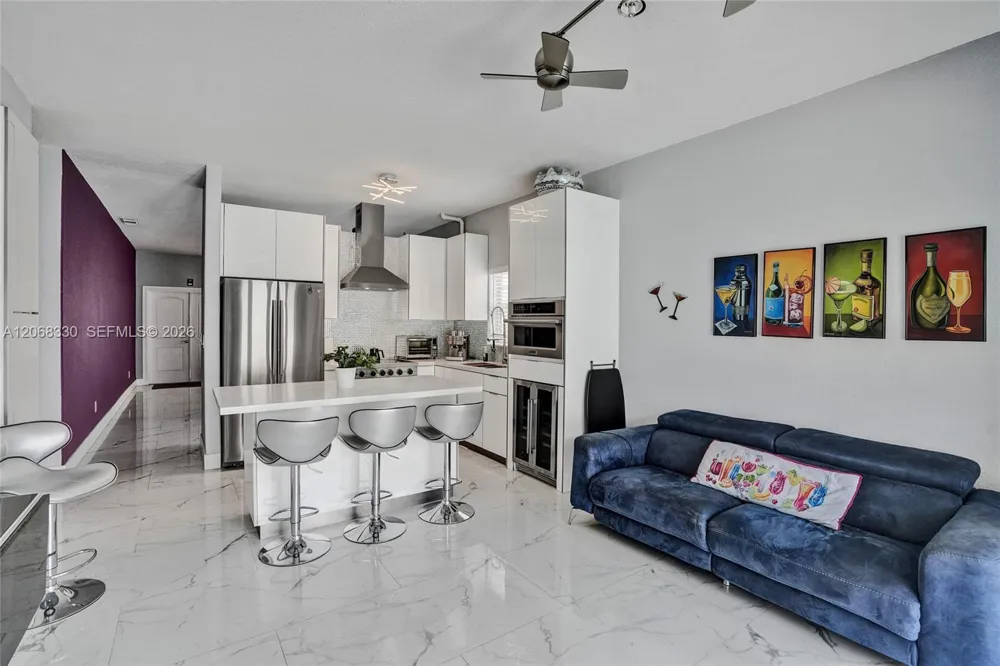 8816 NW 149th Ter Miami Lakes, FL 33018