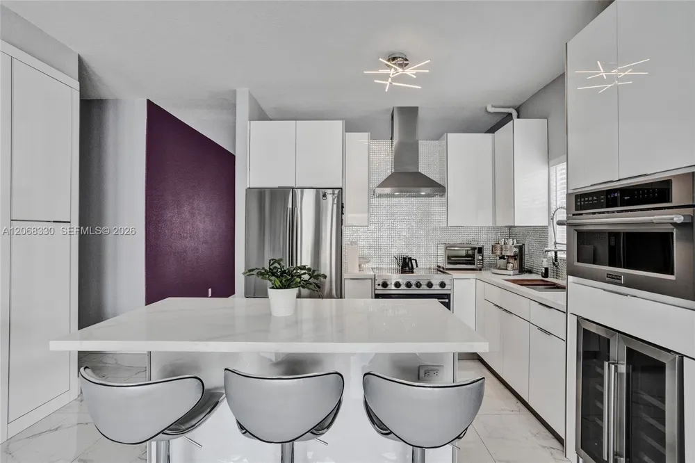 8816 NW 149th Ter Miami Lakes, FL 33018