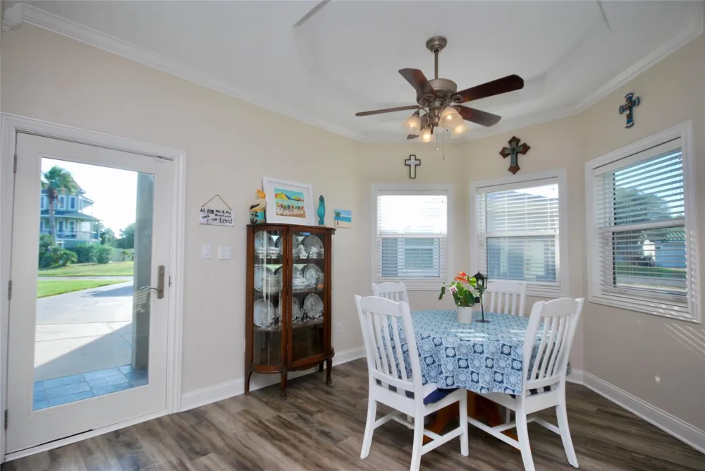 102 Smith Cove Road Rockport, TX 78382