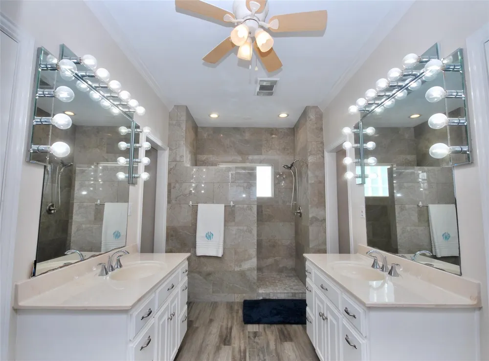 102 Smith Cove Road Rockport, TX 78382