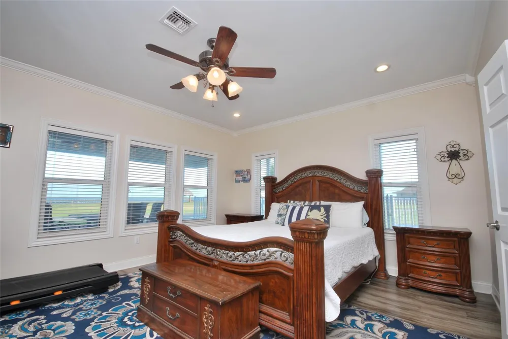 102 Smith Cove Road Rockport, TX 78382