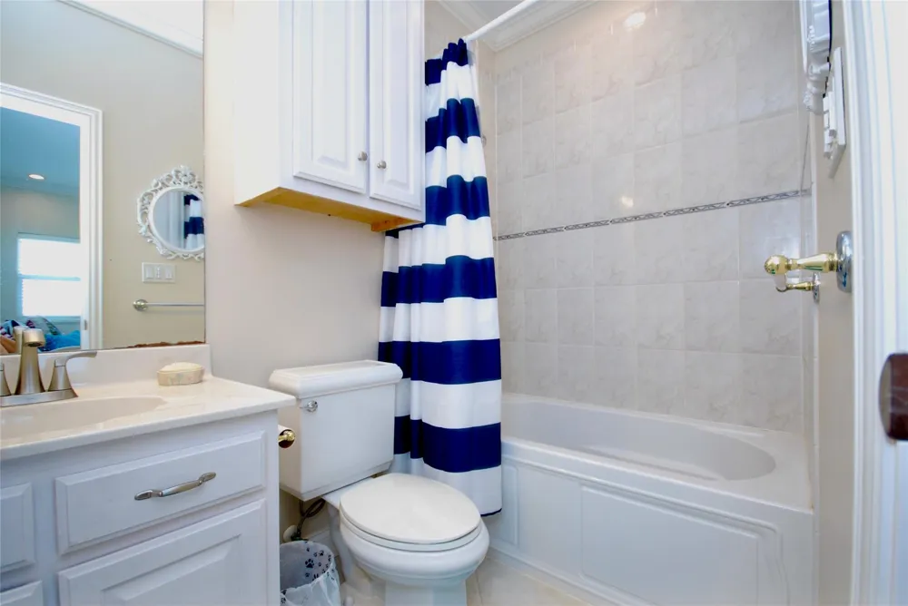 102 Smith Cove Road Rockport, TX 78382