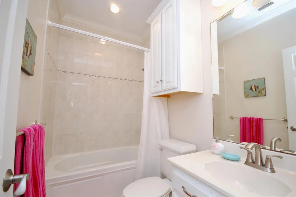 102 Smith Cove Road Rockport, TX 78382