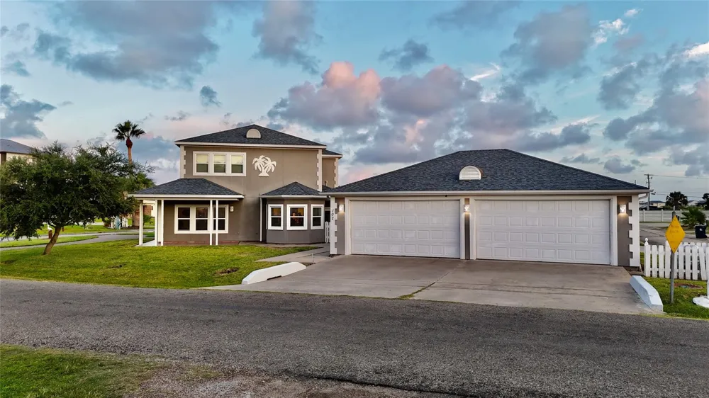 102 Smith Cove Road Rockport, TX 78382