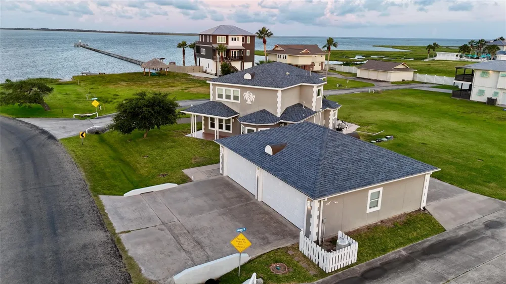 102 Smith Cove Road Rockport, TX 78382