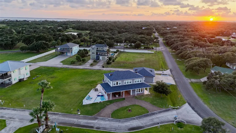 102 Smith Cove Road Rockport, TX 78382