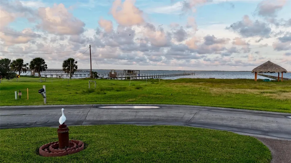 102 Smith Cove Road Rockport, TX 78382