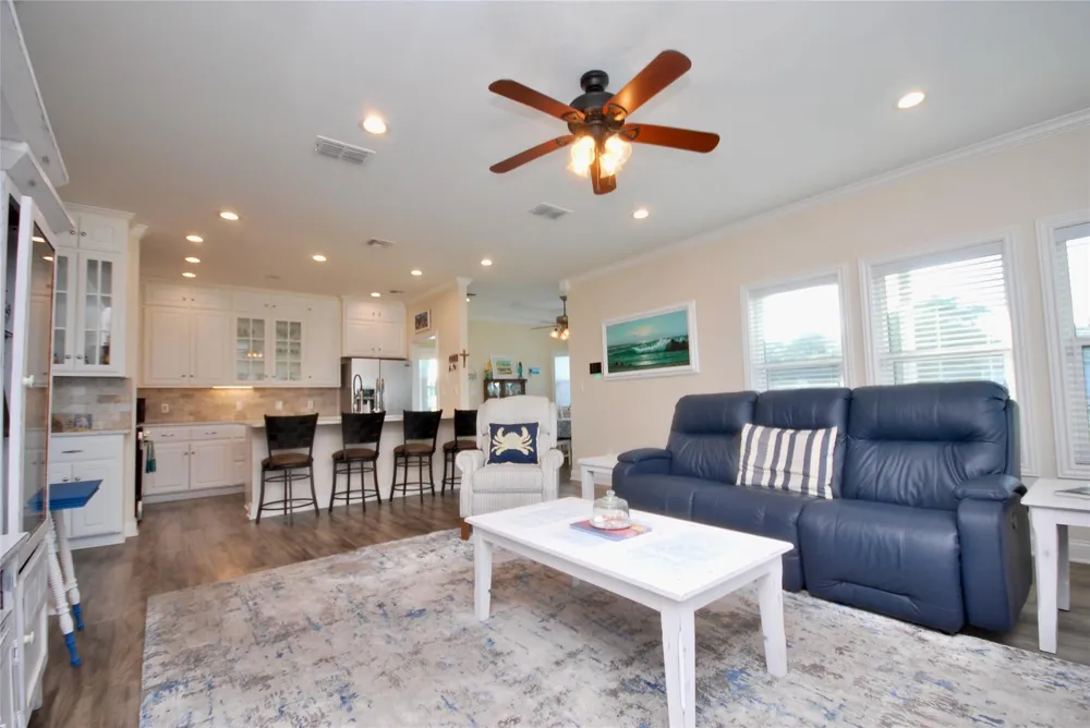 102 Smith Cove Road Rockport, TX 78382