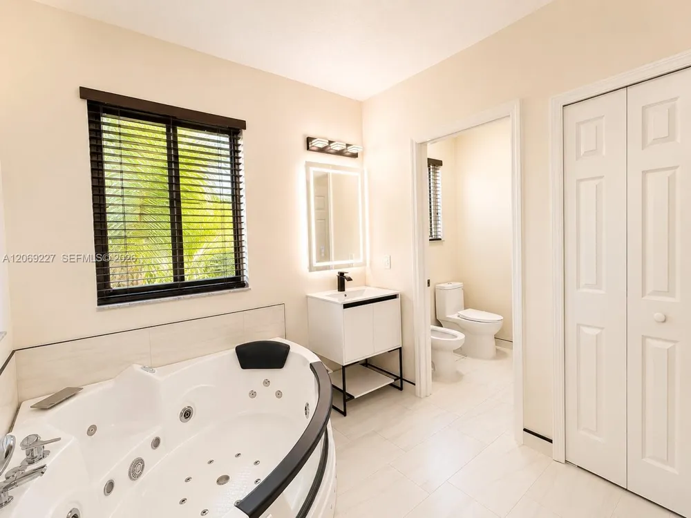 15951 NW 79th Ct Miami Lakes, FL 33016