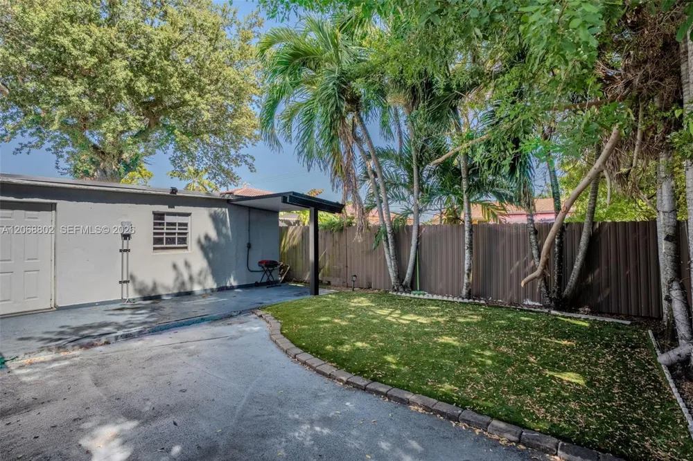 3311 NW 16th Ter Miami, FL 33125
