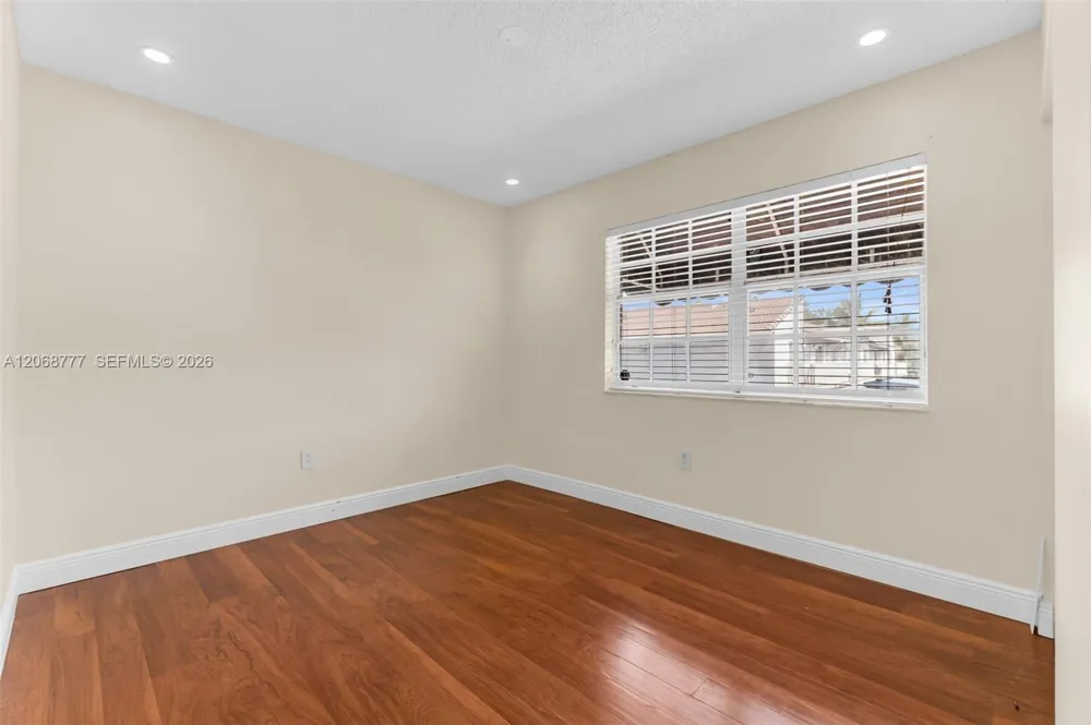 7070 NW 173rd Dr #304 Hialeah, FL 33015