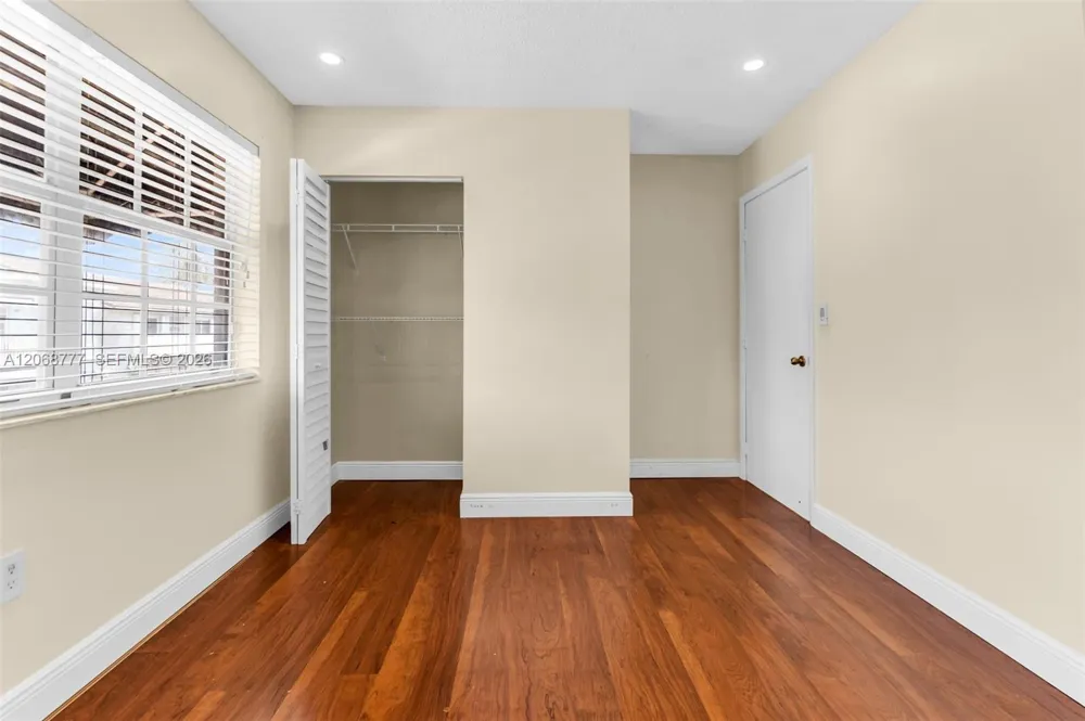 7070 NW 173rd Dr #304 Hialeah, FL 33015