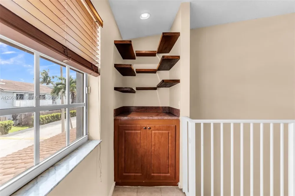 7070 NW 173rd Dr #304 Hialeah, FL 33015