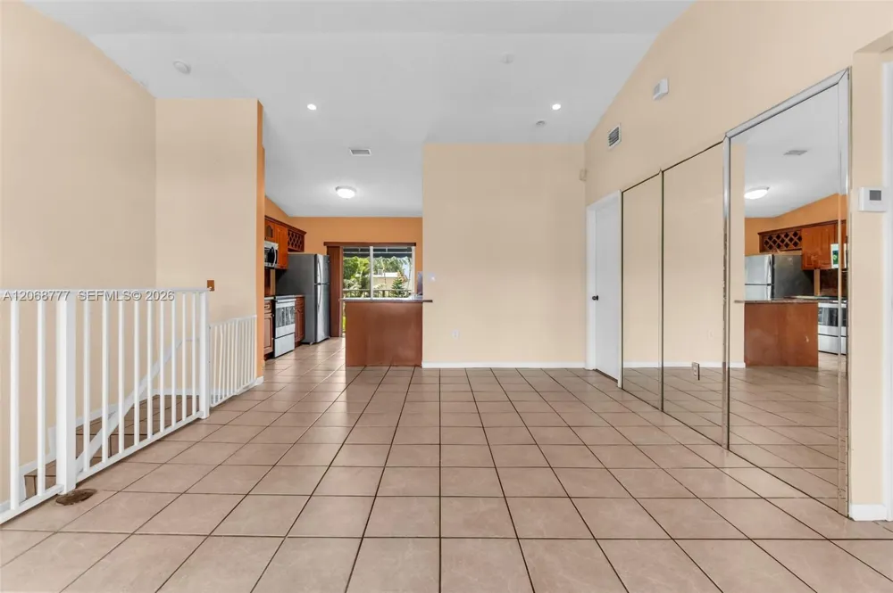 7070 NW 173rd Dr #304 Hialeah, FL 33015