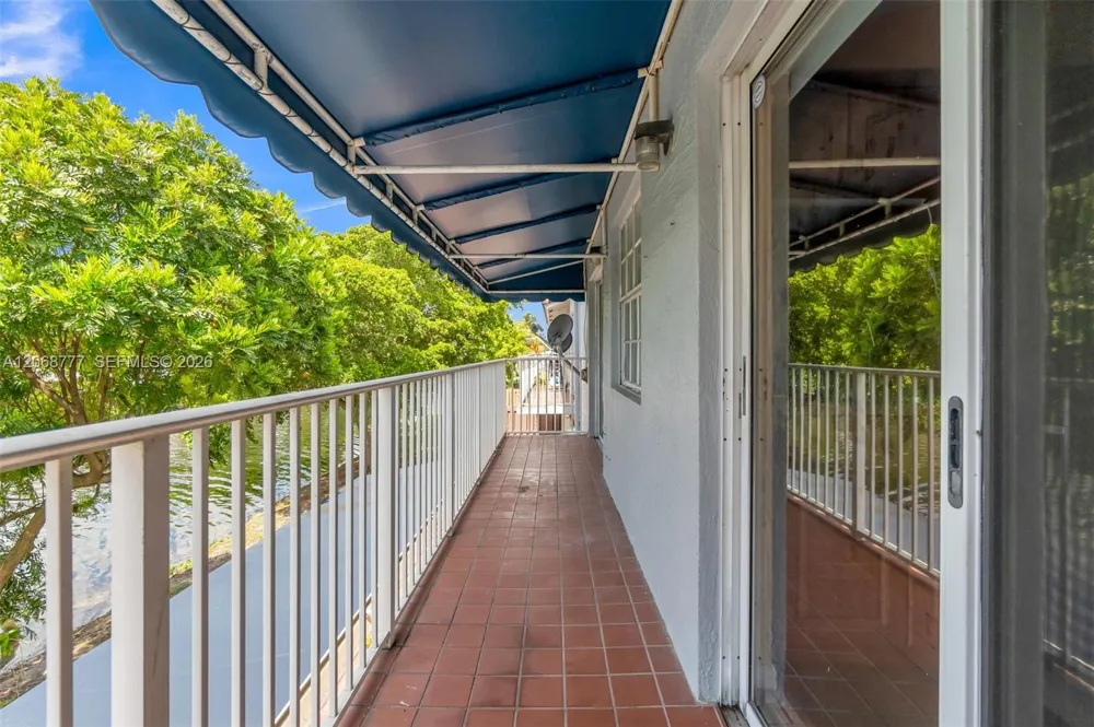 7070 NW 173rd Dr #304 Hialeah, FL 33015