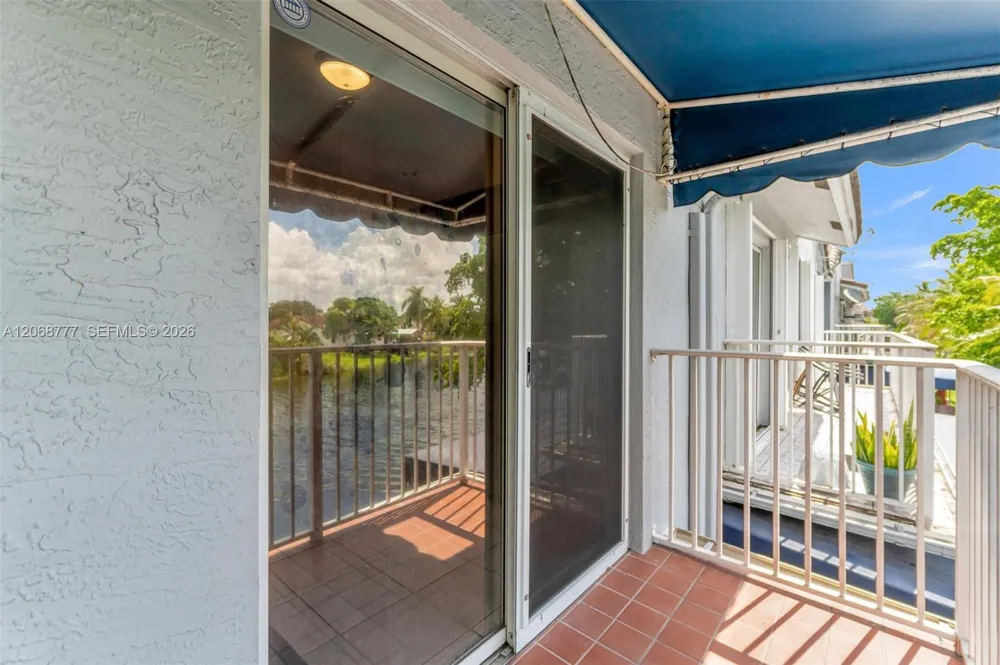 7070 NW 173rd Dr #304 Hialeah, FL 33015