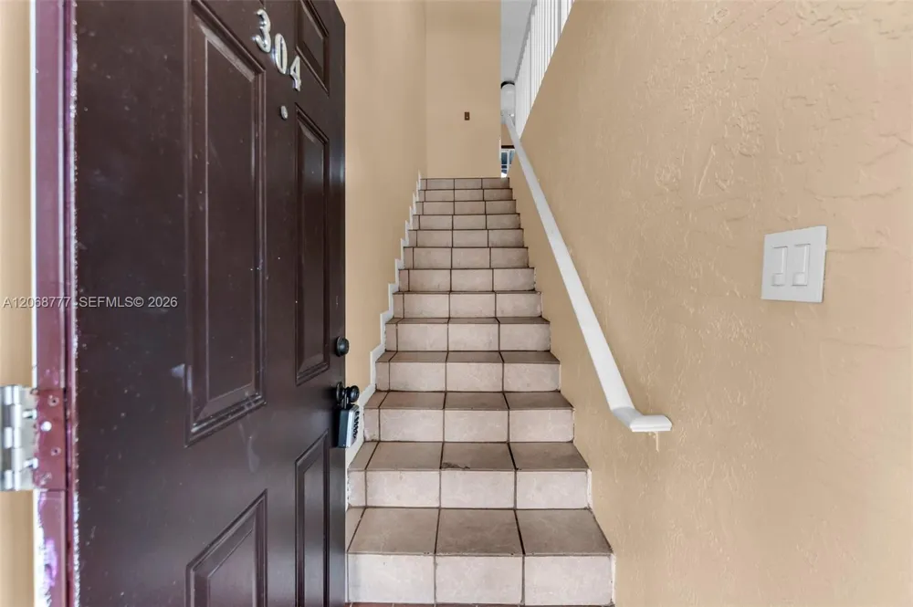 7070 NW 173rd Dr #304 Hialeah, FL 33015