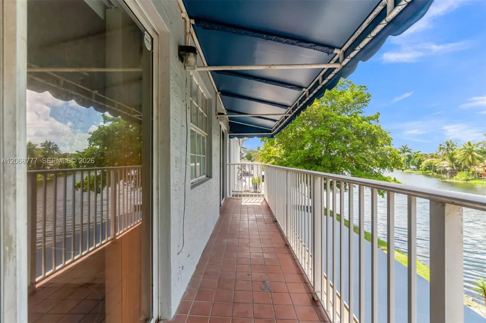 7070 NW 173rd Dr #304 Hialeah, FL 33015