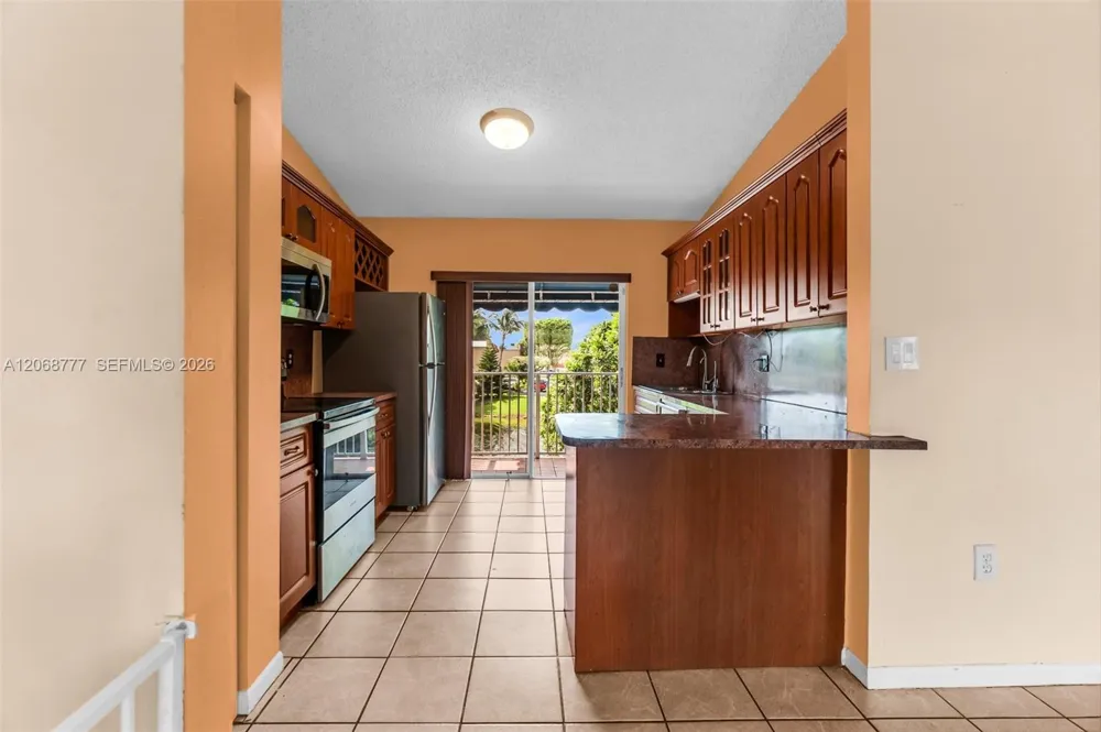 7070 NW 173rd Dr #304 Hialeah, FL 33015