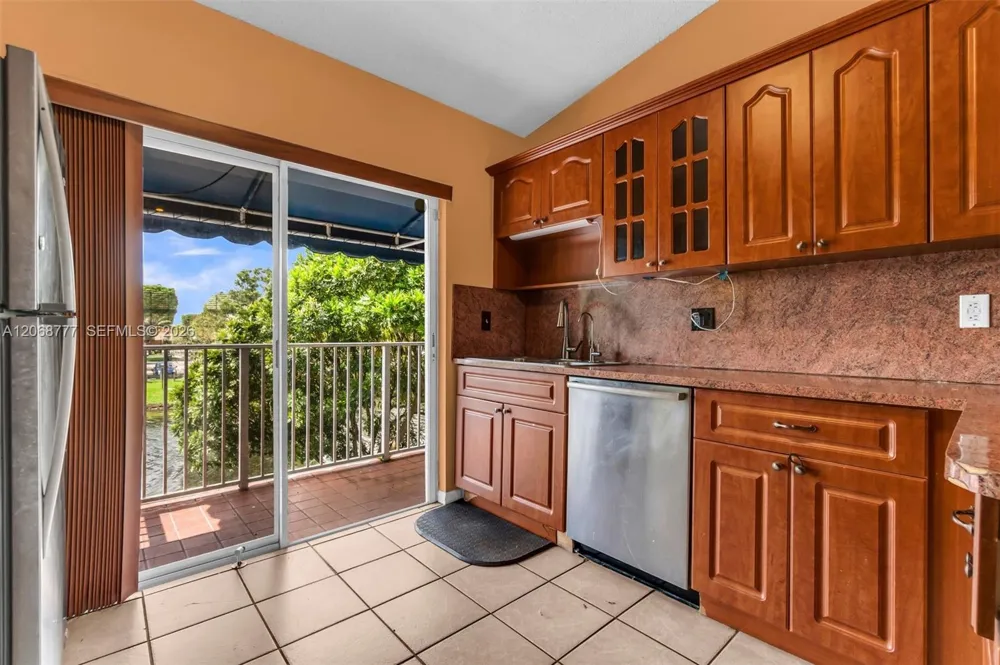 7070 NW 173rd Dr #304 Hialeah, FL 33015