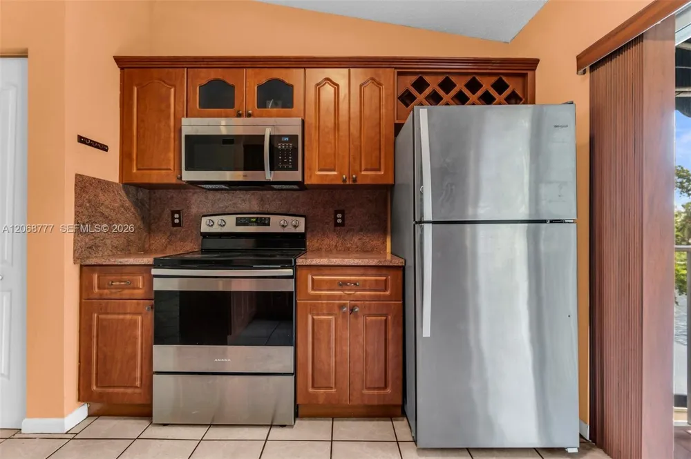 7070 NW 173rd Dr #304 Hialeah, FL 33015