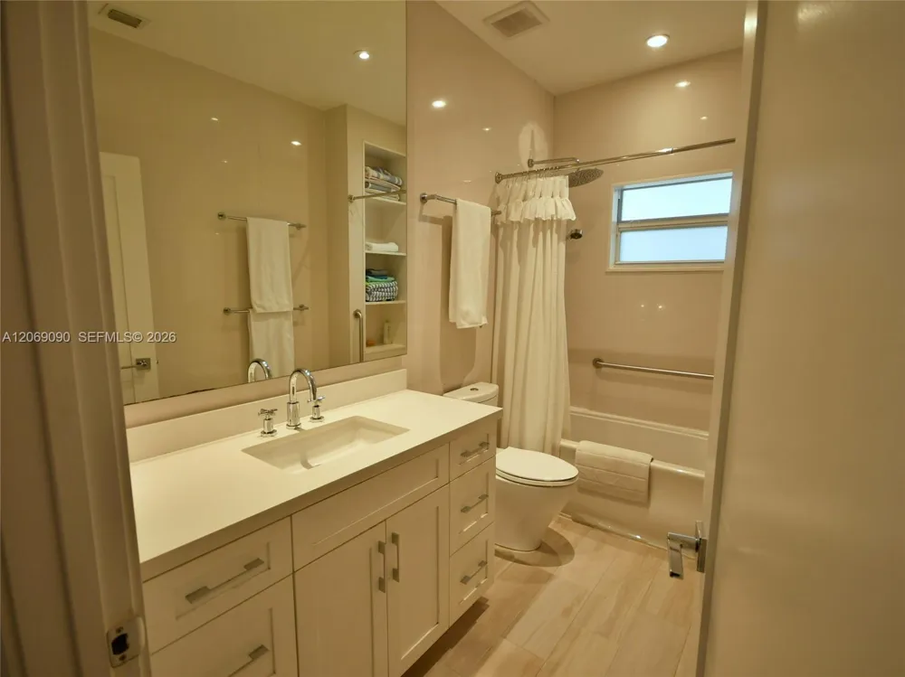 55 Ocean Lane Dr #4031 Key Biscayne, FL 33149