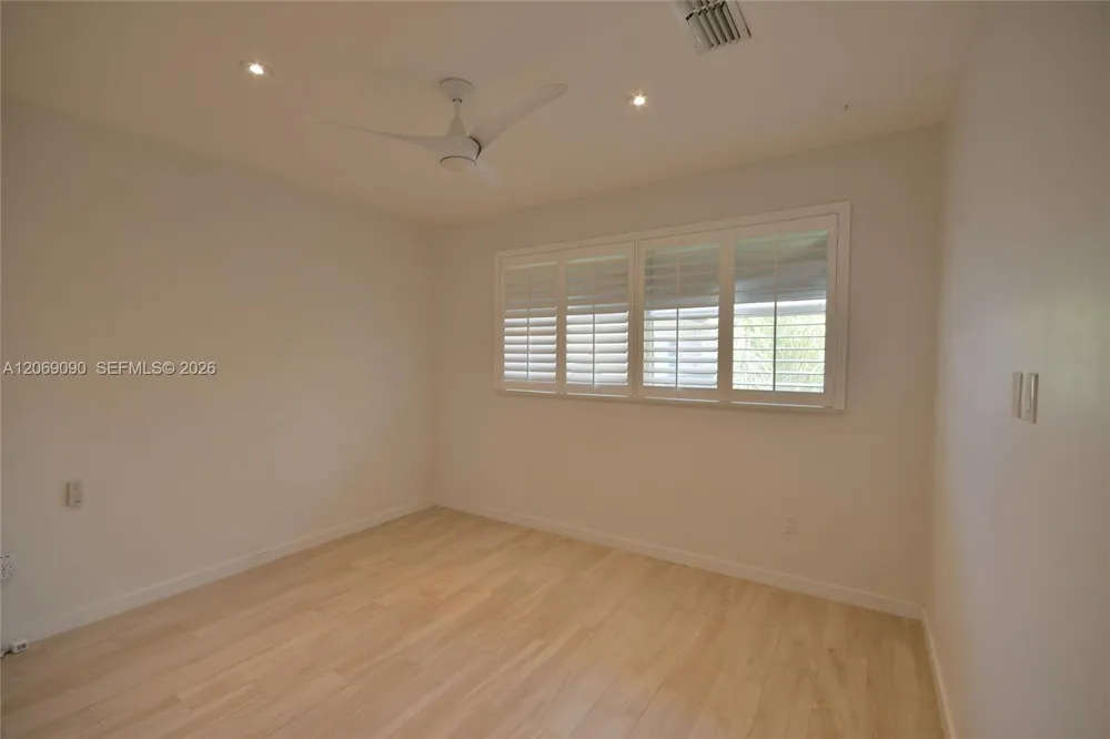 55 Ocean Lane Dr #4031 Key Biscayne, FL 33149