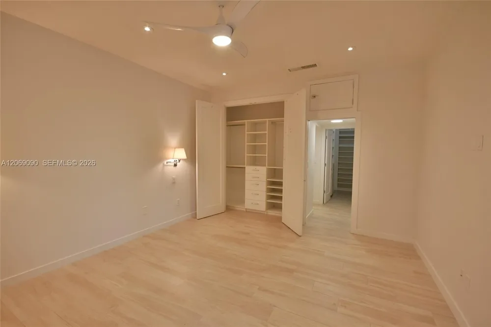 55 Ocean Lane Dr #4031 Key Biscayne, FL 33149