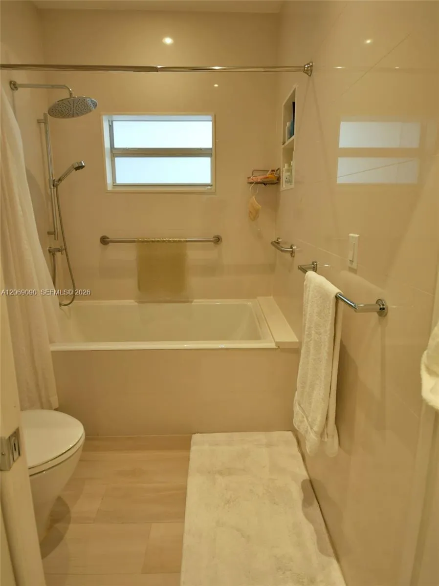 55 Ocean Lane Dr #4031 Key Biscayne, FL 33149